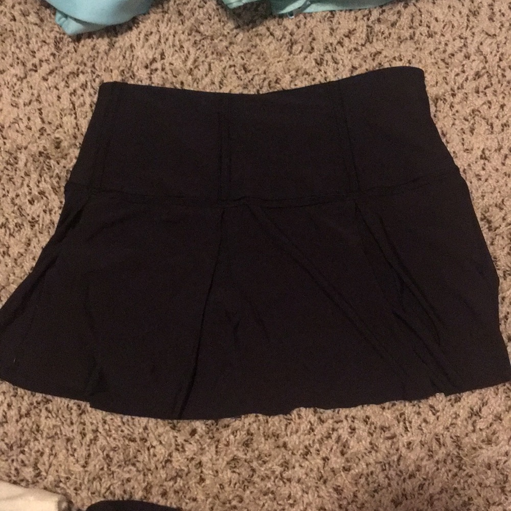 Pace Rival Lululemon skirt with shorts underneath